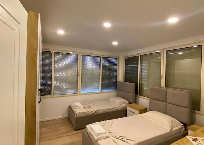Sea Breeze Spacious 135m Family By Z Apartment Durrës